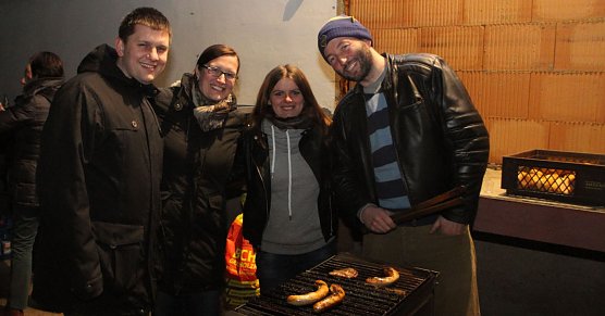 Wintergrillen der Wirtschaftsjunioren: Matthias Kresel und Frau Kerstin, Stephanie Kespohl und Christoph T&ouml;lle (Foto: Angelo Glashagel)