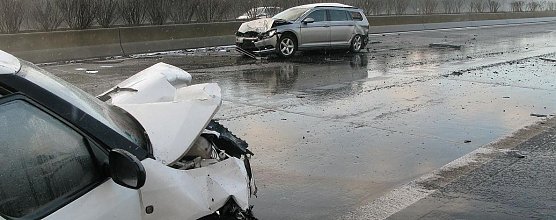 Schlimmer Unfall auf Th&uuml;ringer Autobahn (Foto: API)