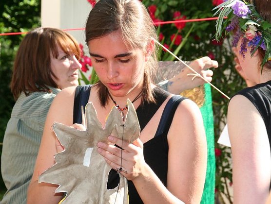 Krachen lassen (Foto: Juguendkunstschule) Krachen lassen (Foto: Juguendkunstschule)