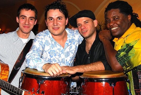 Exotik im Eikaufstempel (Foto: Agentur)