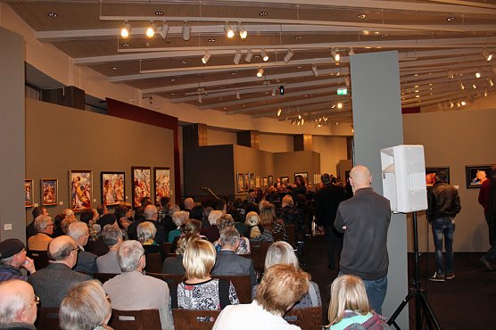 Glanzvolle Eröffnung der Kulturnacht (Foto: Karl-Heinz Herrmann) Glanzvolle Eröffnung der Kulturnacht (Foto: Karl-Heinz Herrmann)
