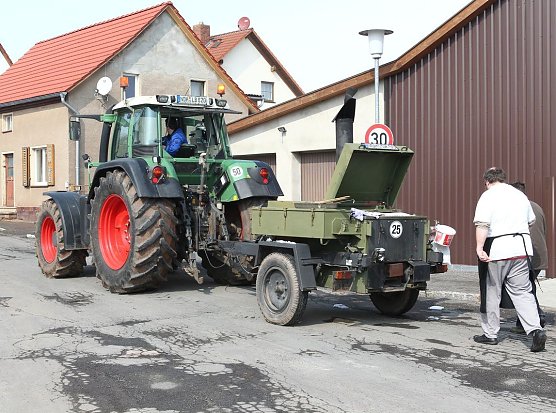 Mit der Gulaschkanone wird durch's Dorf gezogen (Foto: Archivfoto nnz)