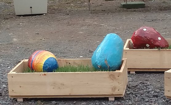 War der Osterhase schon da? - an der Blasiikirche scheint es der Fall gewesen zu sein (Foto: Peter Blei)