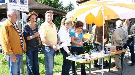 Wahlkampf vor Ort (Foto: CDU)