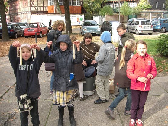 Fr&uuml;hlingskerzen ziehen im KILA (Foto: Frank Tuschy)