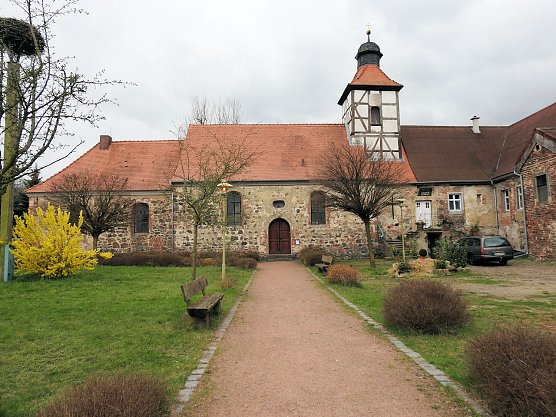 Ein Besuch der alten Kommende des Deutsch-Ritter-Ordens in Buro (Foto: Peter Blei)