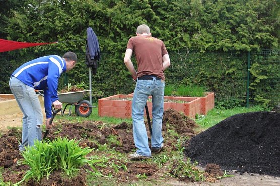 Fr&uuml;hjahrsputz im M&auml;rchenhaus (Foto: Ines Neitzel)