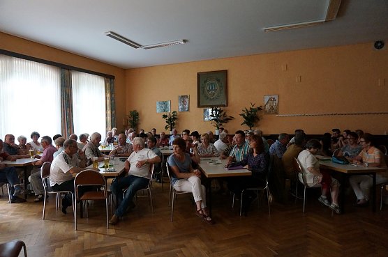 B&uuml;rgerversammlung in Neustadt (Foto: Sandra Witzel)