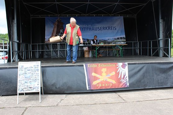 Mehr als nur Kanonenschießen (Foto: Karl-Heinz Herrmann) Mehr als nur Kanonenschießen (Foto: Karl-Heinz Herrmann)