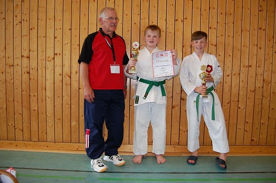 Aufgrund ihrer kontinuierlichen und hochwertigen Leistungen wurden Leon Schneider und Fynn Quentin Ritter durch den Landestrainer nominiert, das Land Th&uuml;ringen am 05./06.11.2016 bei den Deutschen Meisterschaften in Ilsenburg zu repr&auml;sentieren (Foto: Sven Schr&ouml;ter)