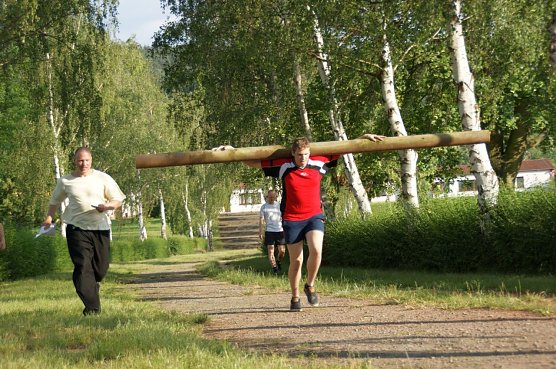Karate mit Hitze, Sturm und Gaudi & außergewöhnliche Ehrungen (Foto: Sven Schröter) Karate mit Hitze, Sturm und Gaudi & außergewöhnliche Ehrungen (Foto: Sven Schröter)