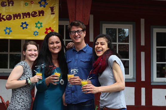 Freiwilliges Engagement (v.l.n.r.) Ines Jahne, Sarah H&ouml;hrmann, Mykola Konnonenko, Elif Banu Sen (Foto: Carmen Witzel)