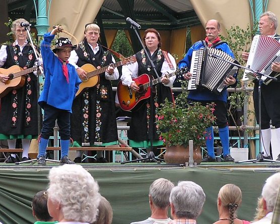 Folklore in Neustadt (Foto: nnz)