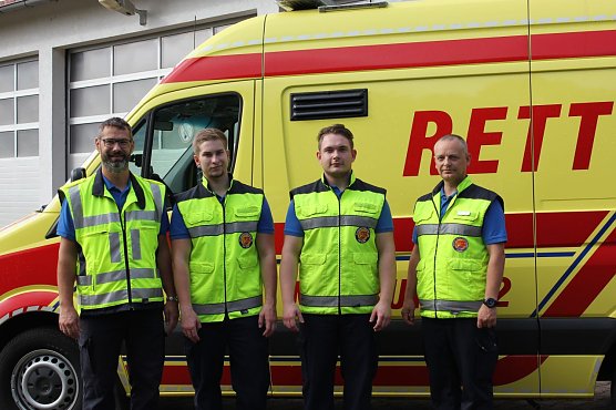 Vier neue Notfallsanit&auml;ter f&uuml;r Nordhausen (Foto: Andreas Triftsh&auml;user)