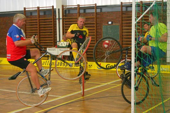 11. Nordh&auml;user Sparkassenpokalturnier im Radball (Foto: Uwe Tittel)