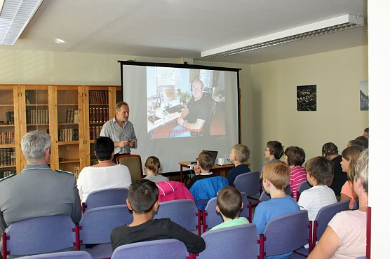 Sagenhafte Buchlesung (Foto: Karl-Heinz Herrmann) Sagenhafte Buchlesung (Foto: Karl-Heinz Herrmann)