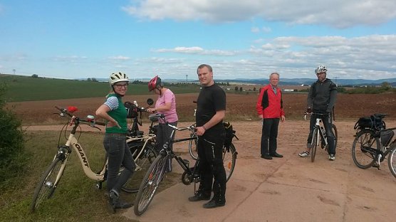 Vergangene Woche waren Vertreter der Nordh&auml;user Kreisverb&auml;nde von BUND, ADFC und B&uuml;ndnis 90/Die Gr&uuml;nen mit dem Landtagsabgeordneten Roberto Kobelt mit dem Rad im Landkreis Nordhausen unterwegs (Foto: B&uuml;ndnis '90 Die Gr&uuml;nen Kreisverband Nordhausen)