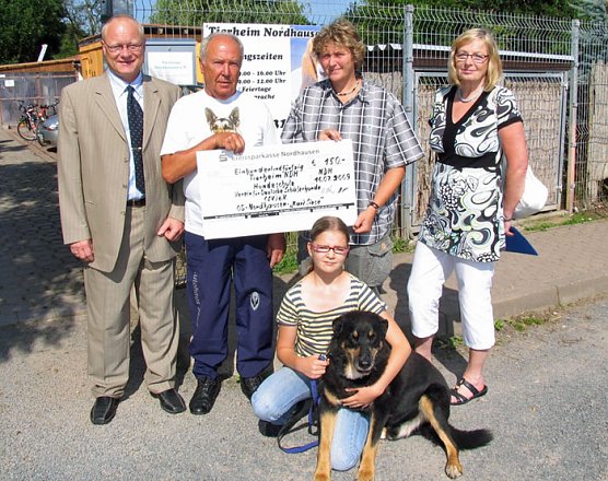 &Uuml;bergeben (Foto: psv)