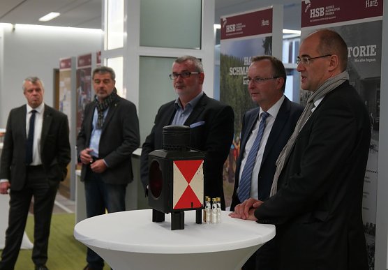 Ausstellung er&ouml;ffnet (Foto: nnz)