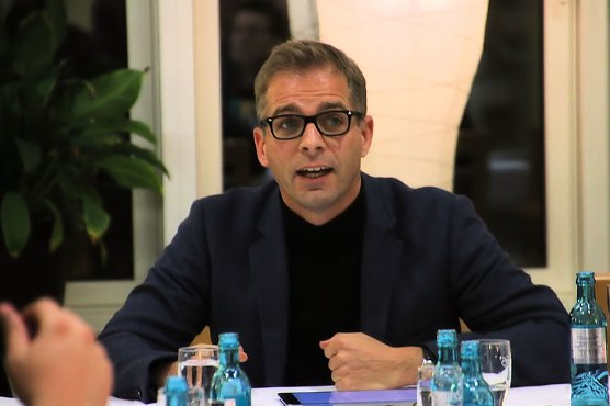 Der Bundestagsabgeordnete Stefan Liebich sprach gestern mit seinen Nordh&auml;user Genossen &uuml;ber Flucht und Krieg (Foto: Peter Blei)