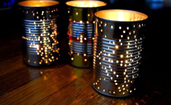 Leuchtende Konservendosen (Foto: F. Tuschy)