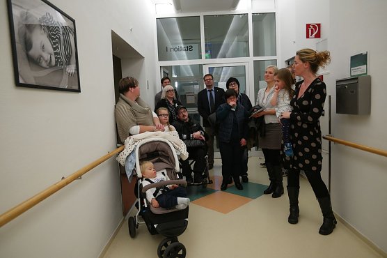 Beim Rundgang auf Station 1 (Foto: nnz)