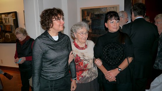 Die K&uuml;nstlerinnnen Barbara Zablocka, Erika Schirmer und Dorota Sandecka zur Ausstellungser&ouml;ffnung. (Foto: Pressestelle Stadt Nordhausen)