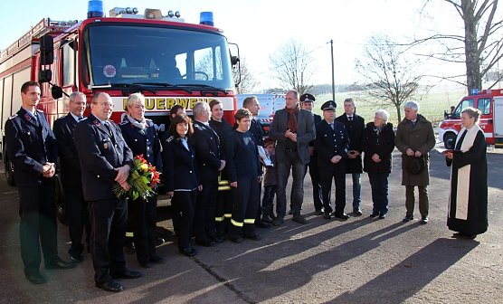 Fahrzeug in Liebenrode &uuml;bergeben (Foto: J. Piper)