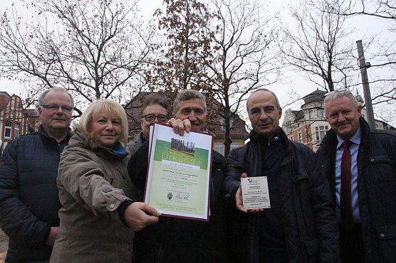 Neuzugang auf dem Bahnhofsplatz dank Spende an Stadtgr&uuml;nFonds  (Foto: Pressestelle Stadt Nordhausen)