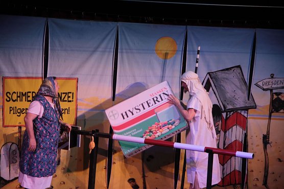 Krippenspiel mit Olaf Schubert in Nordhausen (Foto: Angelo Glashagel) Krippenspiel mit Olaf Schubert in Nordhausen (Foto: Angelo Glashagel)