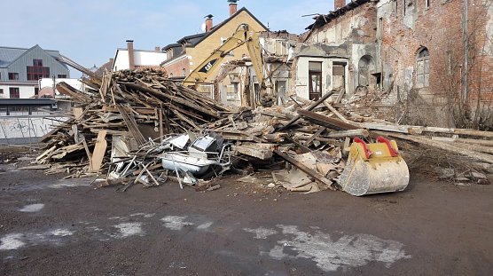 Der Abriss hat begonnen (Foto: G. Hesse)