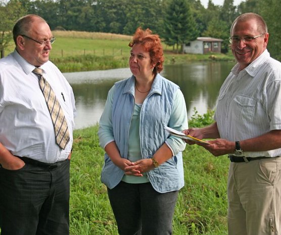 Übergeben (Foto: Gerecke) Übergeben (Foto: Gerecke)