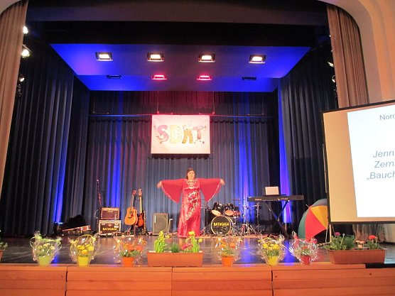 In der Endwertung errang Frau Jeniffer Zernikel aus Nordhausen einen tollen  Sonderpreis mit ihrem gezeigten Bauchtanz (Foto: Ingrid Krug)