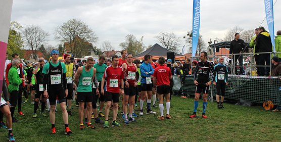 Bergmarathon am Kyffhäuser (Foto: Karl-Heinz Herrmann) Bergmarathon am Kyffhäuser (Foto: Karl-Heinz Herrmann)