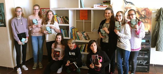 An der Nordh&auml;user Petersbergschule gibt es seit heute eine "Buchtauschb&ouml;rse"  (Foto: Angelo Glashagel)