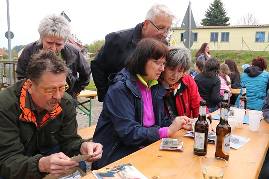 Gemeinsame Geschichtswanderung (Foto: Ch. M&uuml;ller, U. Berkel)