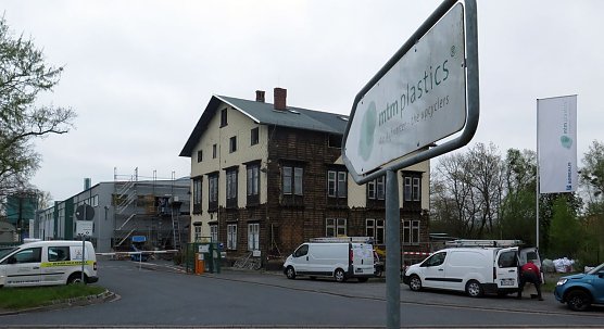 Hier geht es lang, die Villa verschwindet (Foto: nnz)