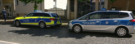 Polizei am Tatort (Foto: Peter Blei)