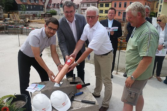 v.l.: St. Josef - Leiter Sven Gerlach, CTE Gesch&auml;ftsf&uuml;hrer Gundekar F&uuml;rsich, Baureferent DiCV Franz-Josef Reimann (Foto: Angelo Glashagel)