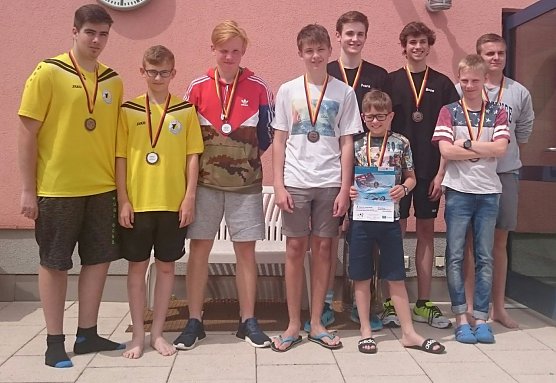 Humboldts Schwimmerinnen und Schwimmer kämpften beim Landesfinale in Erfurt (Foto: Werner Hütcher) Humboldts Schwimmerinnen und Schwimmer kämpften beim Landesfinale in Erfurt (Foto: Werner Hütcher)