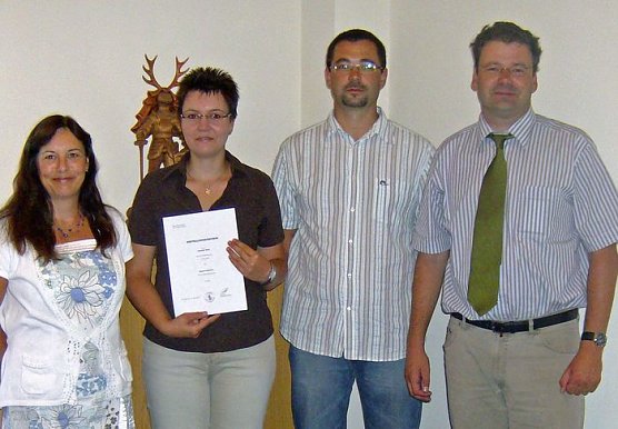 Die Neuen und der Bürgermeister (Foto: Stadtverwaltung) Die Neuen und der Bürgermeister (Foto: Stadtverwaltung)