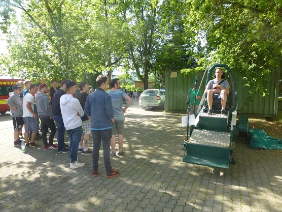 Die "Aktion junge Fahrer" am Berufsschulzentrum (Foto: Kreisverkehrswacht Nordhausen)