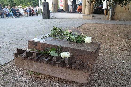 Zum Gedenken an ihren Freund Dieter Gabriel feierte der Nordh&auml;user Jazzclub am Samstagabend das 14. Jazzbaumfest (Foto: Angelo Glashagel)