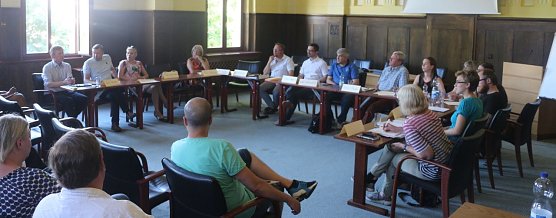 Aussprache im Integrationsarbeit (Foto: Angelo Glashagel) Aussprache im Integrationsarbeit (Foto: Angelo Glashagel)