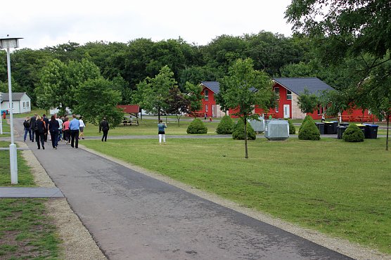 Barrierefreies Wegenetz im Ferienpark Feuerkuppe... (Foto: Karl-Heinz Herrmann)