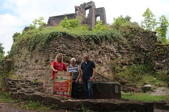 v.l.: Gerald Michael F&auml;hnrich, Margarete und Bernd Polligkeit (Foto: Angelo Glashagel)