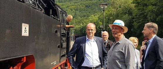 Genosse Minister auf Reisen (Foto: nnz)