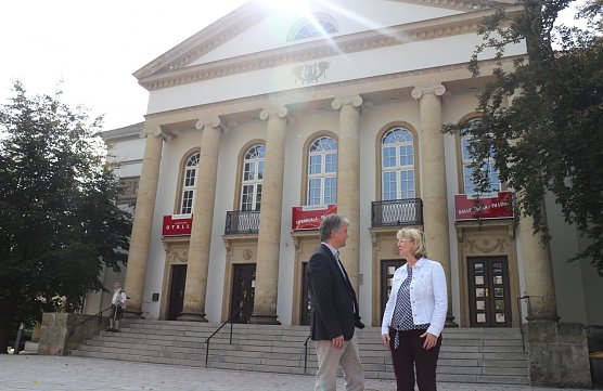 Ein Konzert f&uuml;r die SWG Mieter - Klaan und Klajner unterzeichnen Kooperation (Foto: Angelo Glashagel)