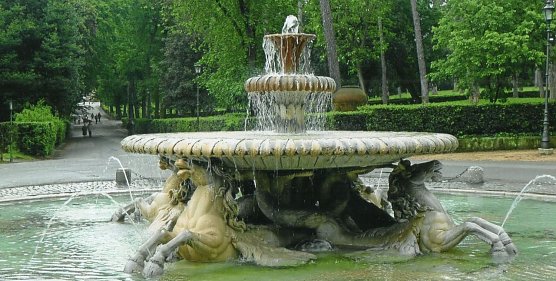 Brunnen im Park der Villa Borghese in Rom (Foto: Archiv Kneffel)