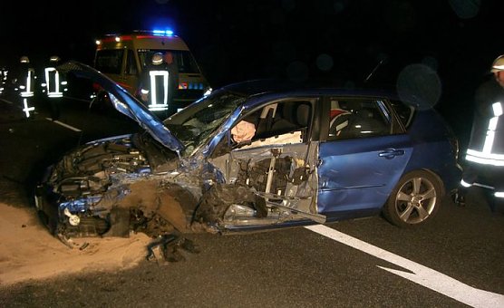 Crash auf der Bundesstraße (Foto: M. Herting) Crash auf der Bundesstraße (Foto: M. Herting)